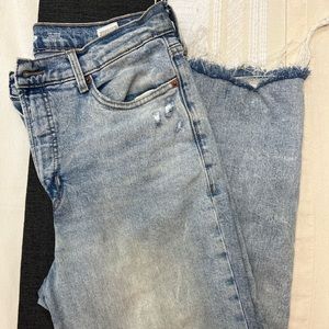 Extra High-Waisted Sky Hi Straight Raw-Hem Jeans